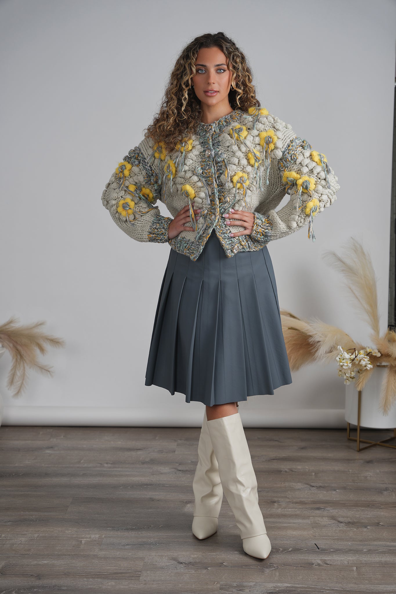 YELINA FLORAL GRAY SWEATER