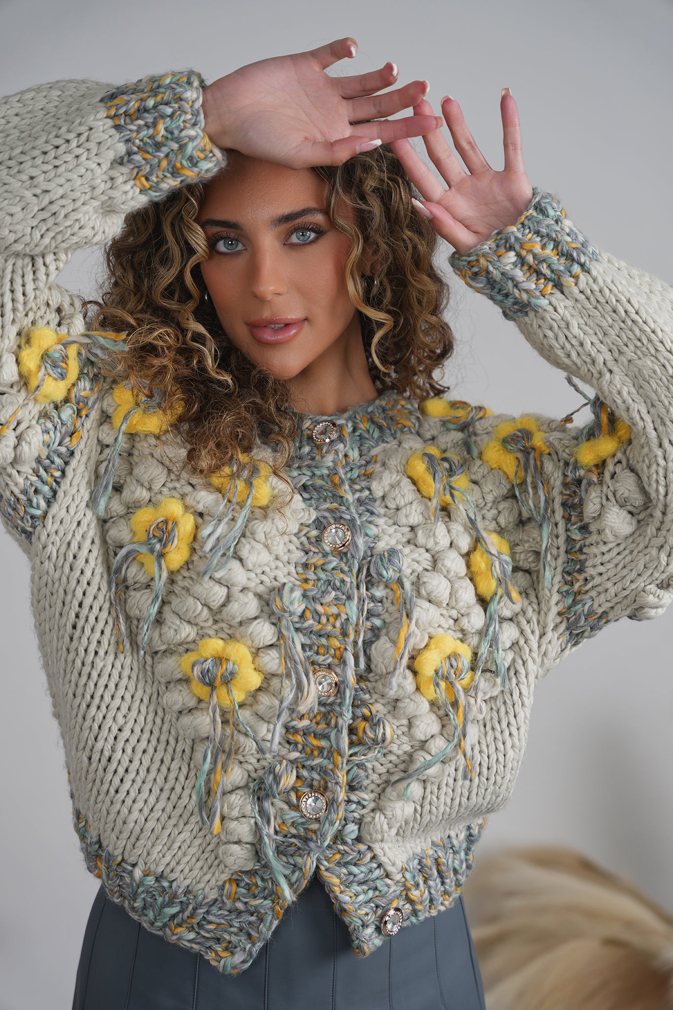 YELINA FLORAL GRAY SWEATER